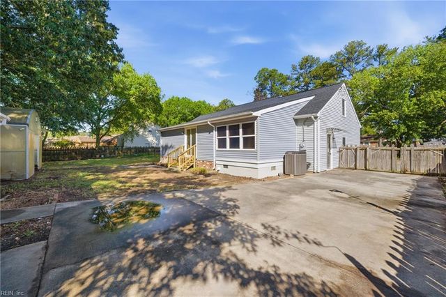 125 Millwood AVE, Chesapeake, VA 23322