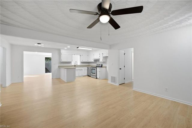 125 Millwood AVE, Chesapeake, VA 23322