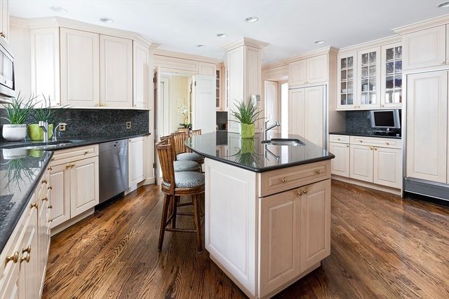 274 Beacon Street PH, Boston, MA 02116