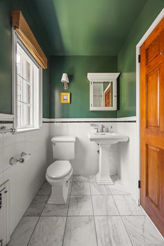 147 Valley Stream Road E, Larchmont, NY 10538