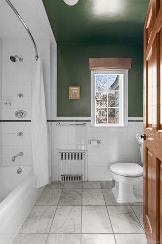 147 Valley Stream Road E, Larchmont, NY 10538