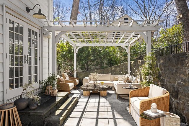 147 Valley Stream Road E, Larchmont, NY 10538