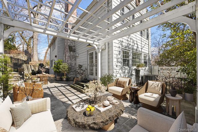 147 Valley Stream Road E, Larchmont, NY 10538