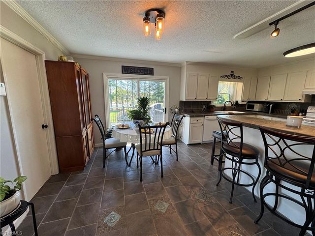 3145 Volunteer Road, Pinnacle, NC 27043