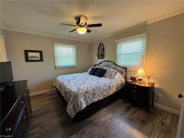 3145 Volunteer Road, Pinnacle, NC 27043