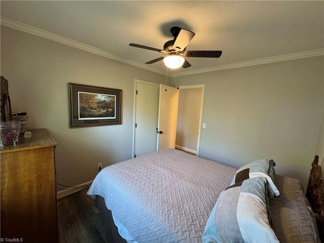 3145 Volunteer Road, Pinnacle, NC 27043