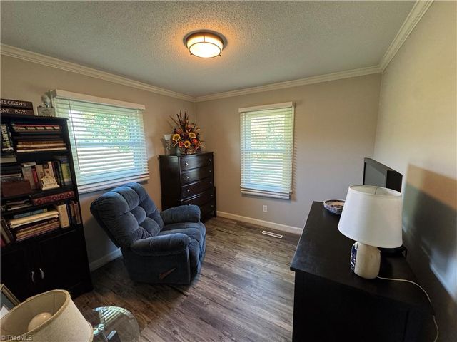3145 Volunteer Road, Pinnacle, NC 27043