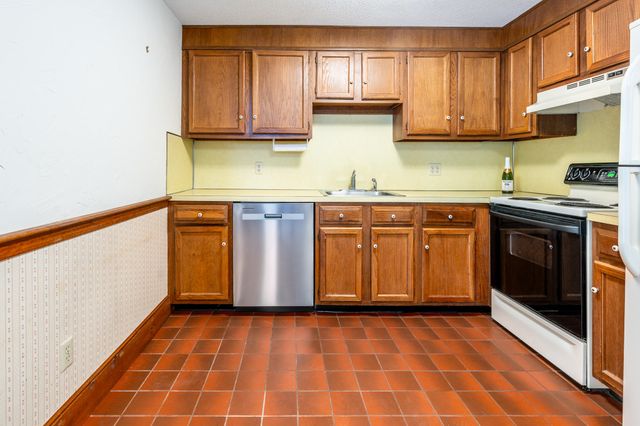 41 Bridle Path, Marstons Mills, MA 02648