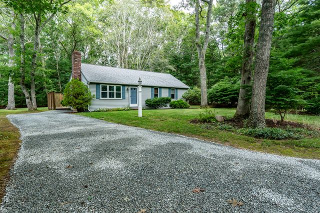 41 Bridle Path, Marstons Mills, MA 02648
