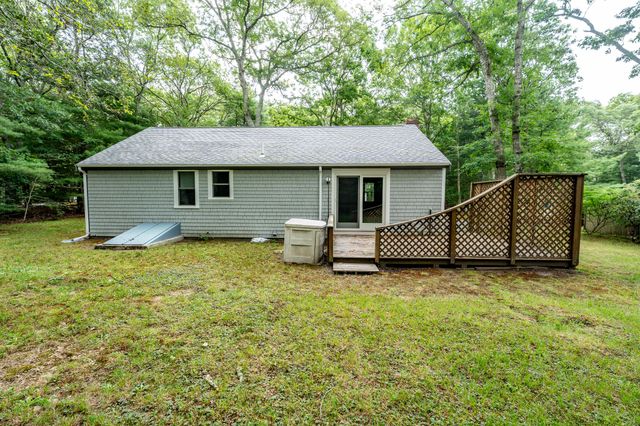41 Bridle Path, Marstons Mills, MA 02648