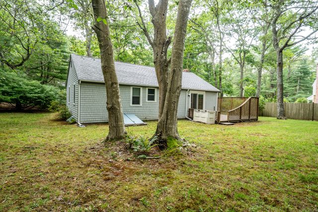 41 Bridle Path, Marstons Mills, MA 02648