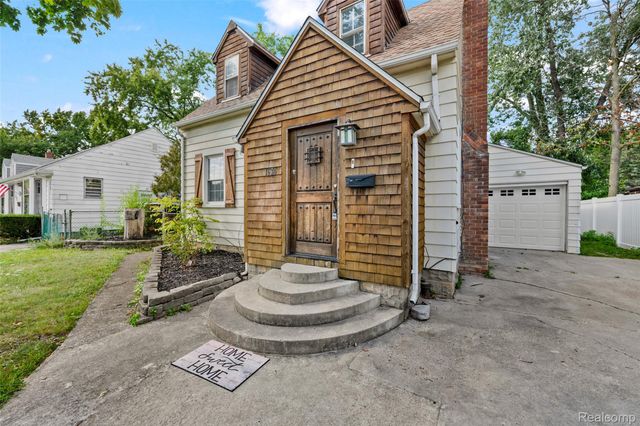 1674 Eaton Road, Berkley, MI 48072