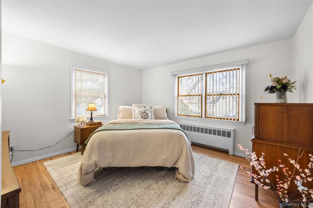 88 Evans Avenue, Albertson, NY 11507