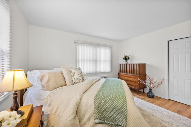 88 Evans Avenue, Albertson, NY 11507