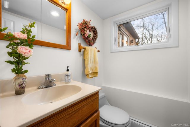 88 Evans Avenue, Albertson, NY 11507