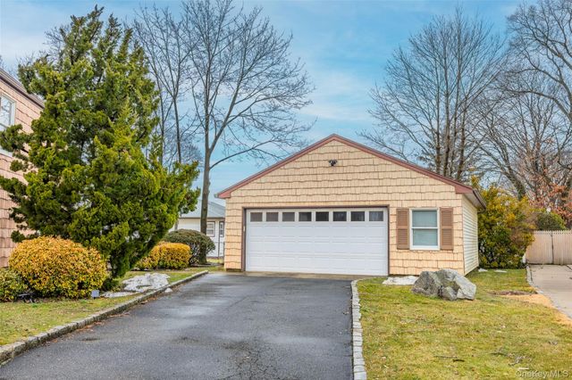 88 Evans Avenue, Albertson, NY 11507