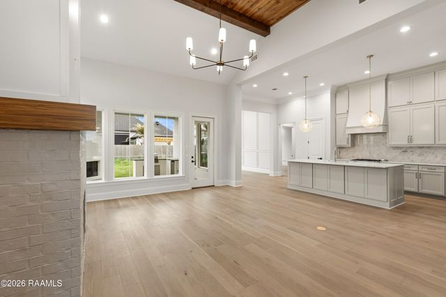 107 Lansing Lane, Youngsville, LA 70592