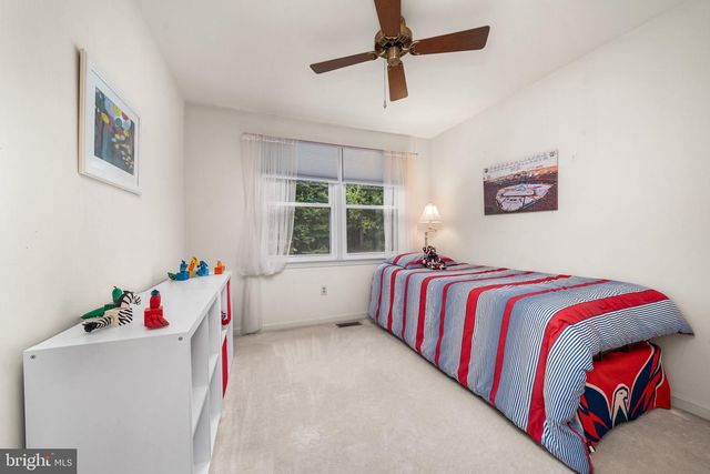 9007 GOLDEN SUNSET LN, Springfield, VA 22153