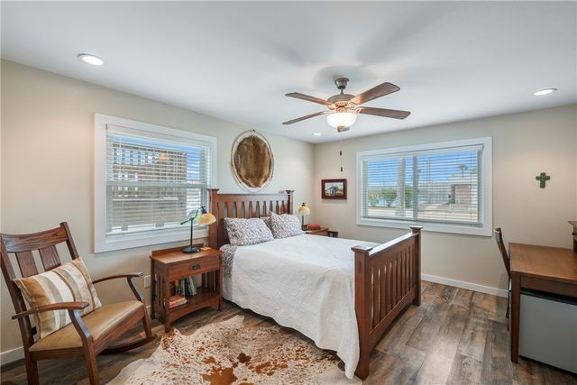 230 Cut Off Road 101, Port Aransas, TX 78373