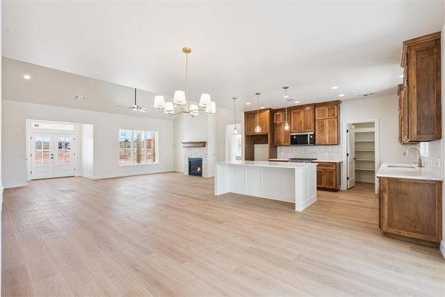 921 Meadow Park Road, Guthrie, OK 73044