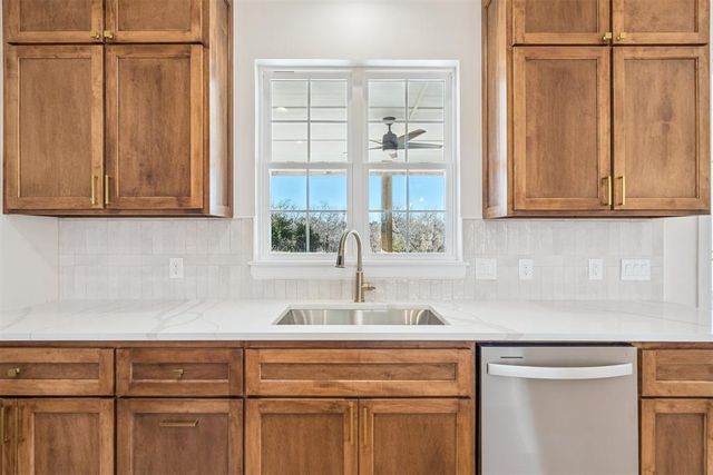 921 Meadow Park Road, Guthrie, OK 73044