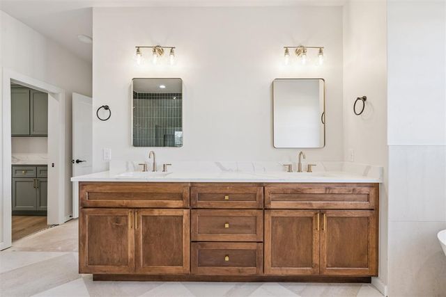 921 Meadow Park Road, Guthrie, OK 73044