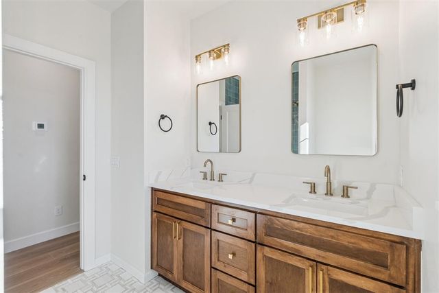 921 Meadow Park Road, Guthrie, OK 73044