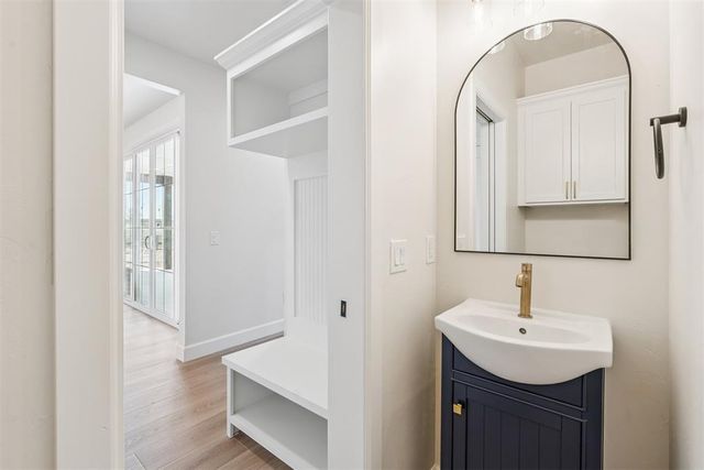 921 Meadow Park Road, Guthrie, OK 73044