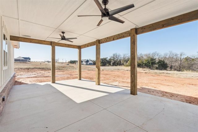 921 Meadow Park Road, Guthrie, OK 73044