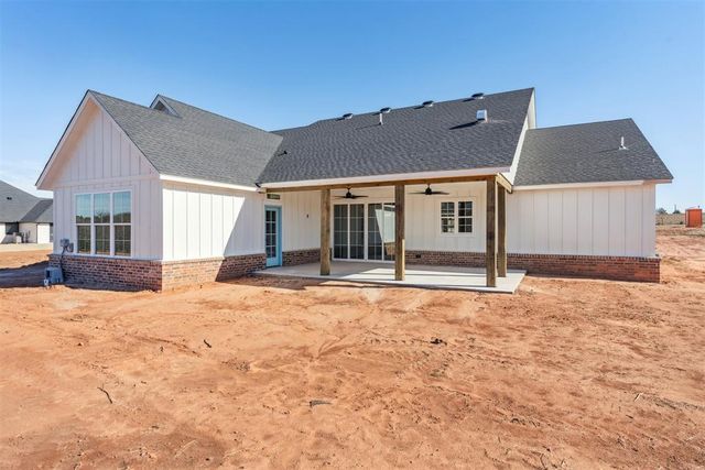 921 Meadow Park Road, Guthrie, OK 73044