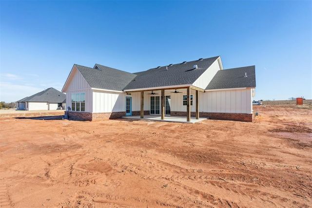 921 Meadow Park Road, Guthrie, OK 73044