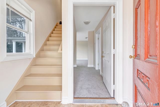 422 West River Road, Orange, CT 06477