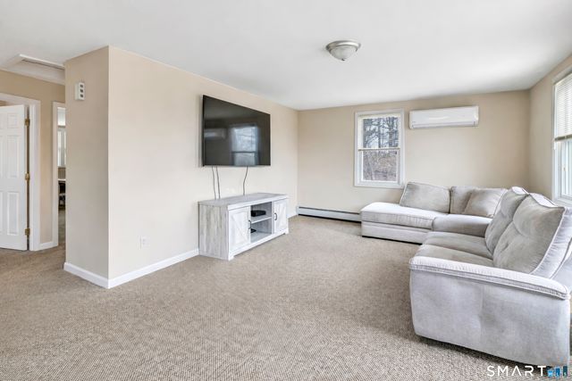 422 West River Road, Orange, CT 06477