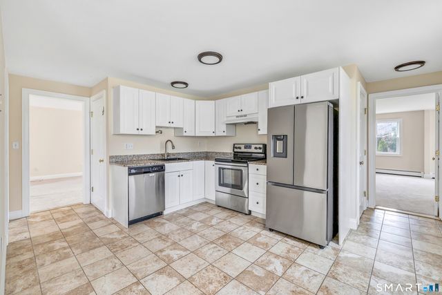 422 West River Road, Orange, CT 06477