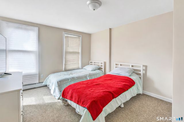 422 West River Road, Orange, CT 06477