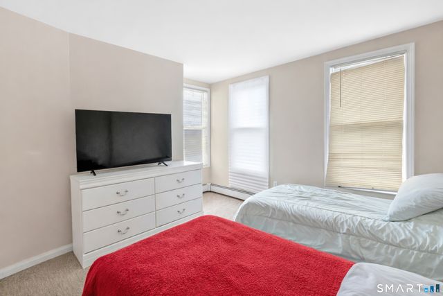 422 West River Road, Orange, CT 06477