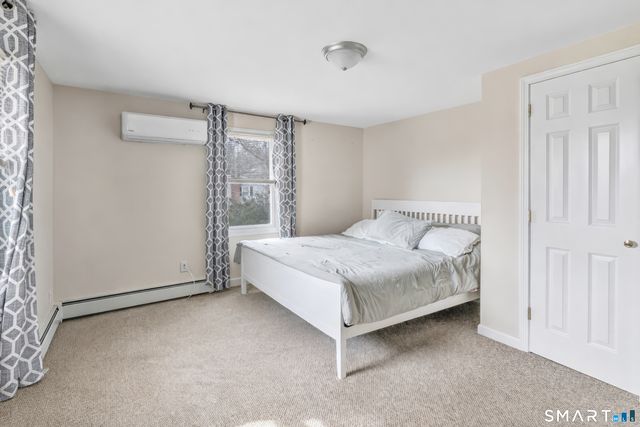 422 West River Road, Orange, CT 06477