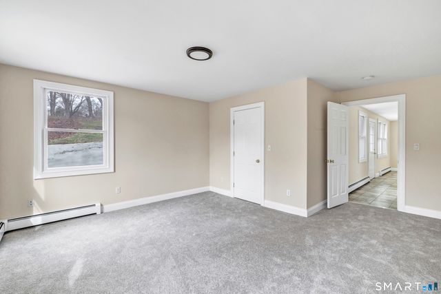 422 West River Road, Orange, CT 06477