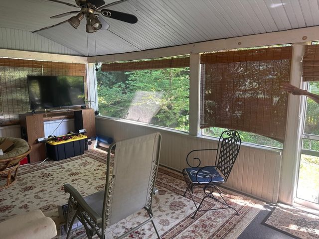 24 Main St, Monson, MA 01057