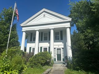 24 Main St, Monson, MA 01057