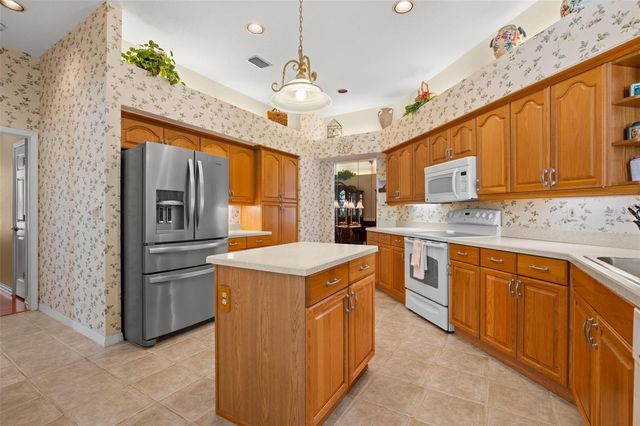 895 WHIPPOORWILL DRIVE, Palm Harbor, FL 34683