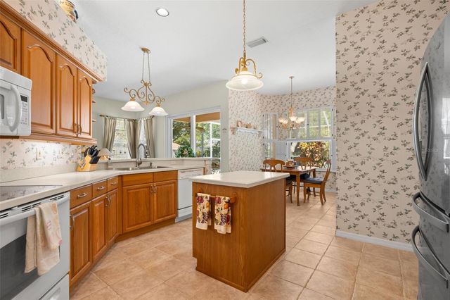 895 WHIPPOORWILL DRIVE, Palm Harbor, FL 34683