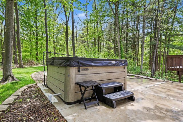 5224 Bonasa Drive Ne, Courtland Twp, MI 49341