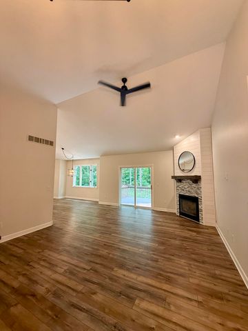 5224 Bonasa Drive Ne, Courtland Twp, MI 49341