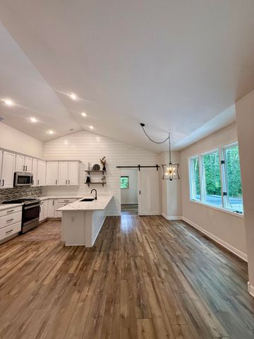 5224 Bonasa Drive Ne, Courtland Twp, MI 49341