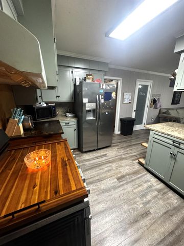 511 Broadmoor Ave, Houma, LA 70364