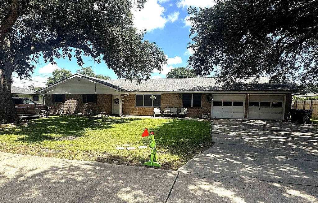 511 Broadmoor Ave, Houma, LA 70364