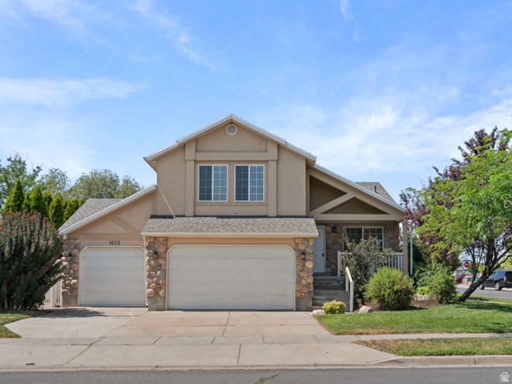 1602 W ROCKBRIDGE DR, Layton, UT 84041