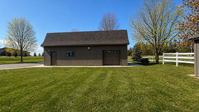 7352 Ahles Road, Saint Cloud, MN 56301