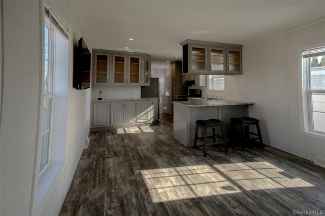 150 Main Street 1A, Islip, NY 11751